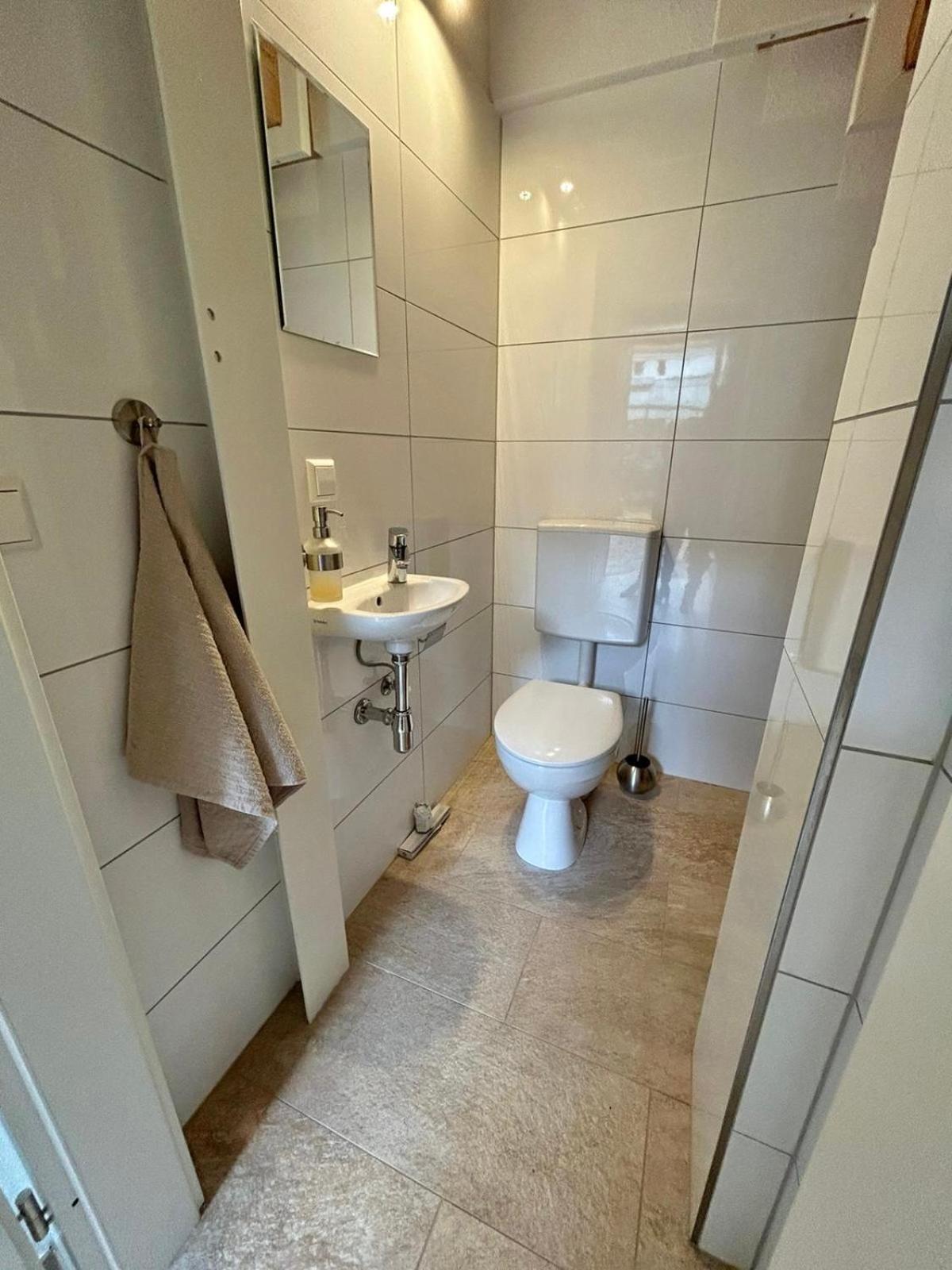 Exklusives Haus, Ruhig Gelegen Im Innenhof, Zentral, Lichtdurchflutet Zustellbett,Babybett Bei Bedarf Karlsruhe Luaran gambar