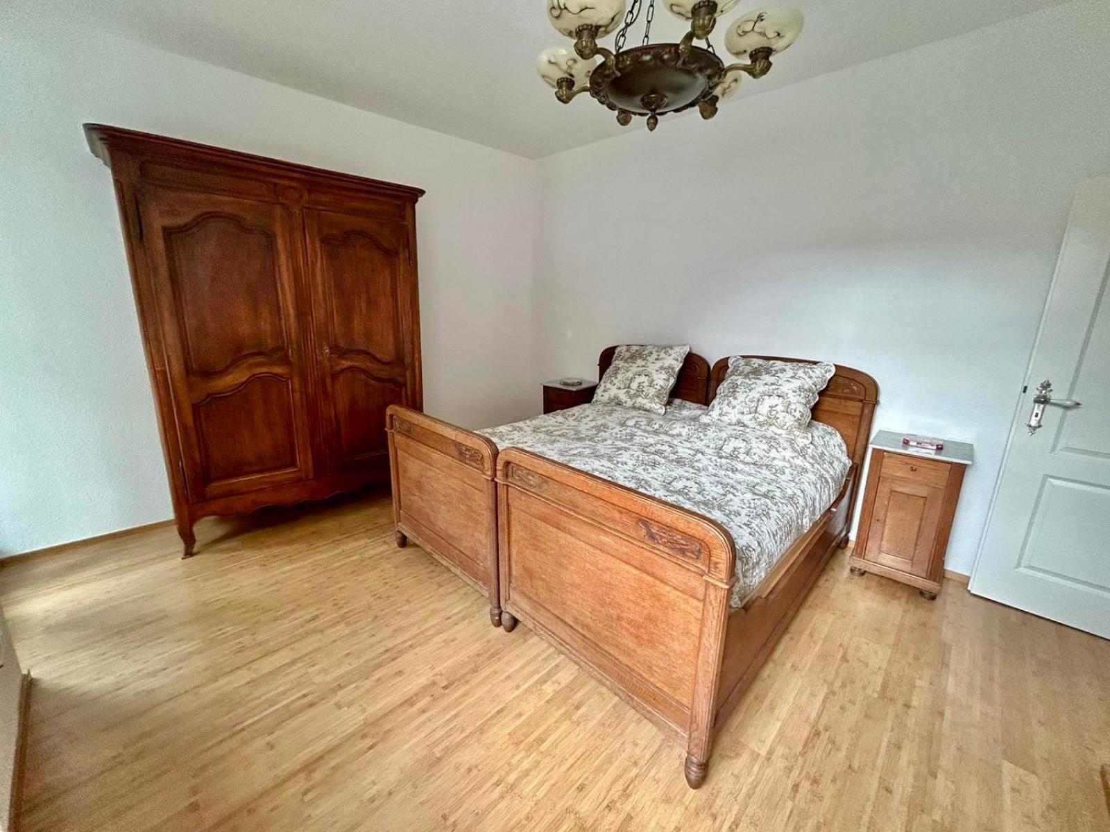 Exklusives Haus, Ruhig Gelegen Im Innenhof, Zentral, Lichtdurchflutet Zustellbett,Babybett Bei Bedarf Karlsruhe Luaran gambar